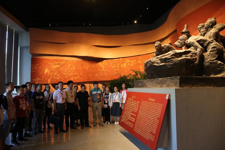 AT8V8347_副本.jpg AT8V8347_副本.jpg